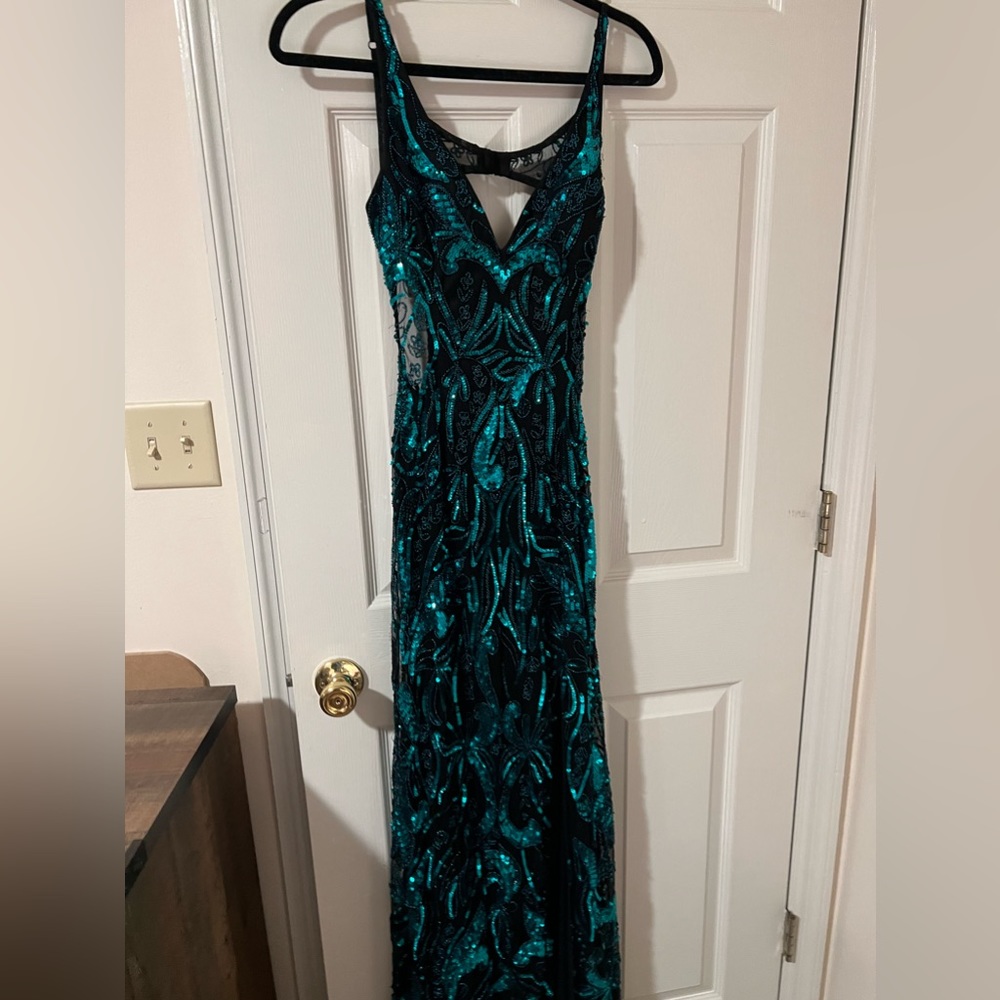 PROM DRESS